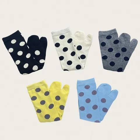 Women Ballet Style Polka Dot Split Toe Mid-Calf Socks Vintage Contrast Round Dot Cotton Tabi Socks Sweet Comfortable Two-Toe Casual Socks