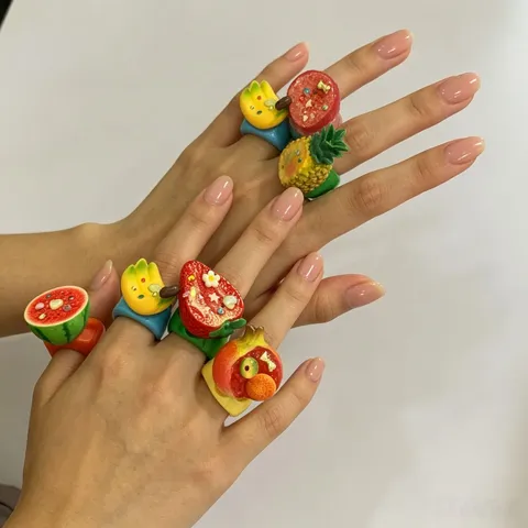 Bague Large en Acrylique Fruits Tropicaux Strass Style Y2K Bague en Résine Fraise Banane Pastèque Bijoux de Mode Pour Femmes