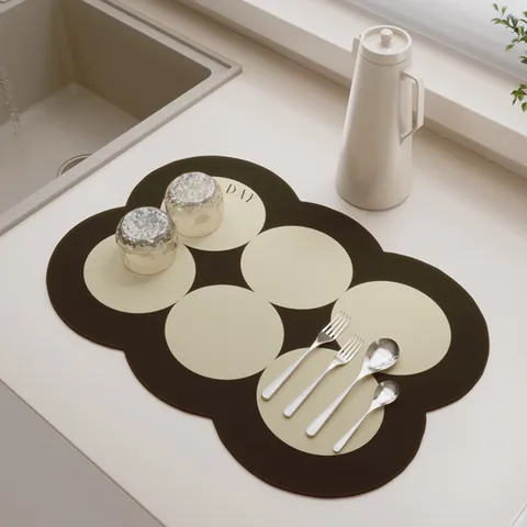 Cream Style Kitchen Draining Mat Diatomite Soft Absorbent Pad Countertop Bowl Cup Mat Bar Insulation Mat