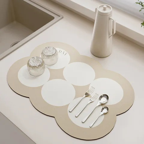 Cream Style Kitchen Draining Mat Diatomite Soft Absorbent Pad Countertop Bowl Cup Mat Bar Insulation Mat