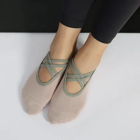 Chaussettes de Yoga Antidérapantes pour Femmes Bretelles Croisées Pilates Fitness Chaussettes de Sport Coton Respirant Entraînement en Intérieur