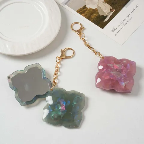 Clover Mirror Keychain Bag Charm Resin Alloy Portable Pocket Mirror Pendant For Women Handbag Accessories
