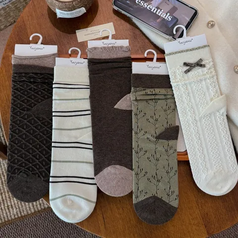 Dames Koreaanse Retro Slouch Sokken Gekamd Katoen Halverwege de Kuit Gestreept Argyle Strik Sokken Casual Mode Dagelijks
