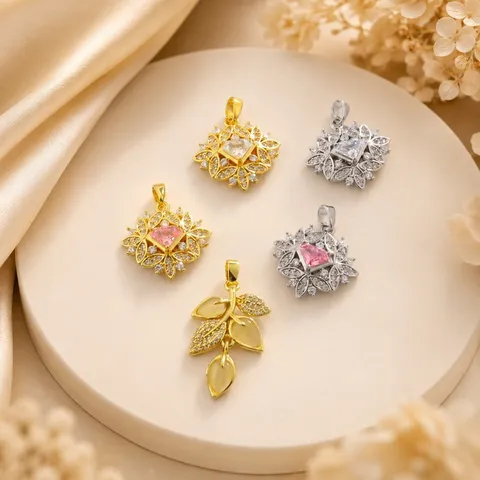 Ciondolo Foglia in Rame con Micro-Intarsio di Zirconia Charms Quadrati in Cristallo per Creazione Fai da Te di Collane e Bracciali Accessori di Gioielleria