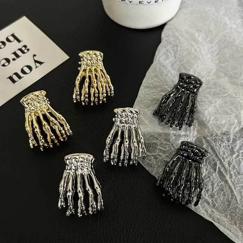 Pince à Cheveux Main de Squelette en Métal Gothique Punk Halloween Os de Squelette Griffe pour Femmes Accessoire de Cheveux Queue de Cheval
