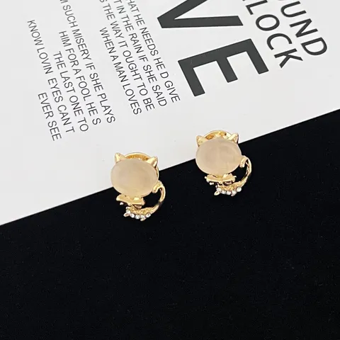 Elegant Cat Eye Stone Cat Brooch For Women Zinc Alloy Rhinestone Animal Lapel Pin Fashion Jewelry Accessory Coat Pin