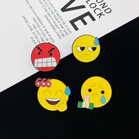 Cartoon Expression Zinc Alloy Metal Enamel Brooch Cute Emoji Badge Pin Funny Lapel Pin Personalized Backpack Accessory For Unisex Clothing Decoration