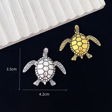 Creative Fashion Turtle Brooch Zinc Alloy Electroplated Suit Sweater Animal Shape Pin For Men Women Fresh Individual Jewelry Accessory