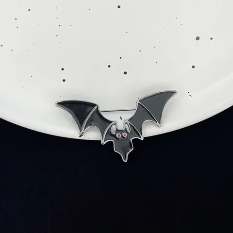 Halloween Devil Bat Wing Eyeball Brooch Zinc Alloy Enamel Pin Funny Gothic Pins For Clothing Backpack Decoration Funny Jewelry Gift