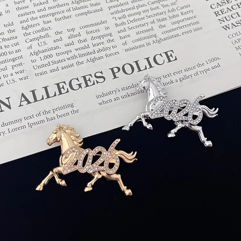 New Chinese Zodiac Horse Brooch Fashion Rhinestone Alloy Steed Corsage Pin Clothing Accessories Jewelry Gift
