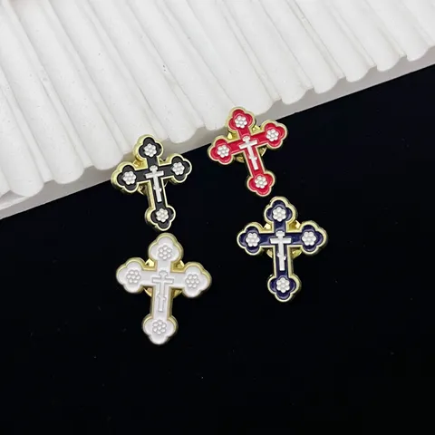 Cross Brooch Pin Metal Badge Fashion Clothing Accessories Lapel Pin Vintage Jewelry Gift For Men Women