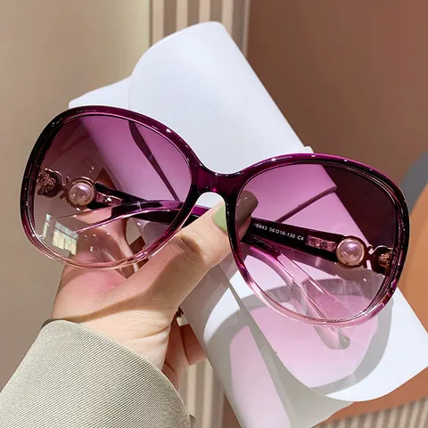 Damen Mode Großrahmen Sonnenbrille Verlaufsgläser UV400 Sonnenbrillen Metall Perle Dekoriert Trendige Fahrbrille