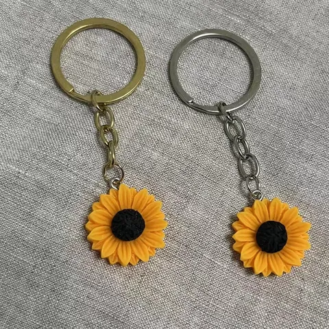 Porte-clés Fleur de Tournesol en Résine Mignon Pendentif de Sac Anneau Clé en Métal Simple Mode Portefeuille Charme Accessoires de Sac à Main