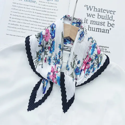 Women's Fashion Pleated Satin Scarf Sweet Floral Print Square Neck Scarf Daily Decorative Headwrap