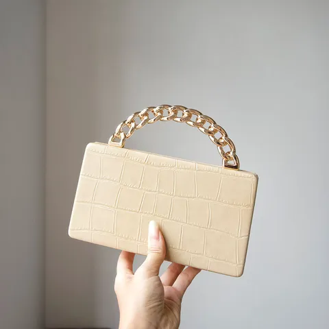 Elegant Crocodile Pattern PU Leather Small Square Bag With Metal Chain Strap French Vintage Crossbody Handbag For Women Daily Commute
