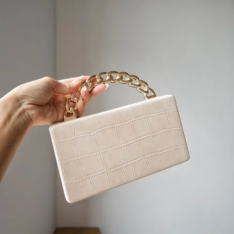 Elegant Crocodile Pattern PU Leather Small Square Bag With Metal Chain Strap French Vintage Crossbody Handbag For Women Daily Commute