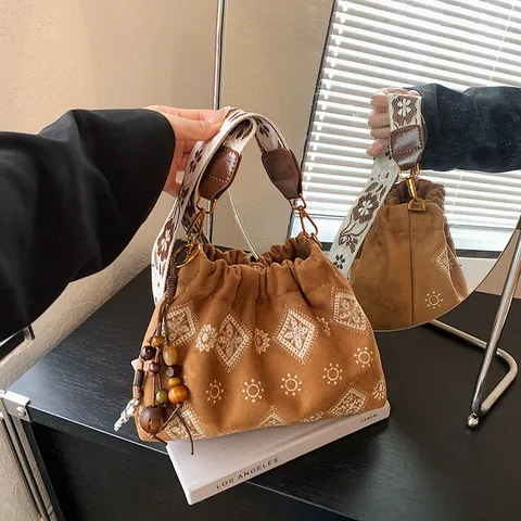 Vrouwen Vintage Suède Emmer Tas Geborduurd Kwastje Schouder Crossbody Tas Grote Capaciteit Etnische Stijl Handtas Koffie Bruin Groen