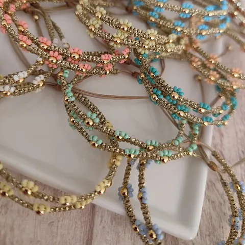 Braccialetto di Perline a Forma di Margherita Intrecciato a Mano Bohemien Braccialetto dell'Amicizia con Coulisse Regolabile per Donna Gioielli in Stile Vintage Ins