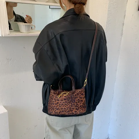 Niche Design Suede Bucket Bag Fashion Crossbody Shoulder Bag Metal Chain Plush Ball Pendant Casual Commuter Handbag For Women
