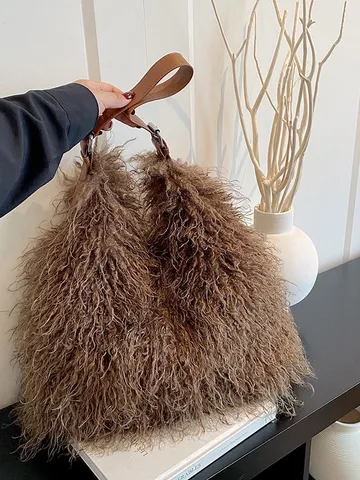Women Plush Shoulder Bag Faux Fur Tote Bag For Autumn Winter Fashion Commuting Handbag Large Capacity Magnetic Buckle Soft Plush Purse