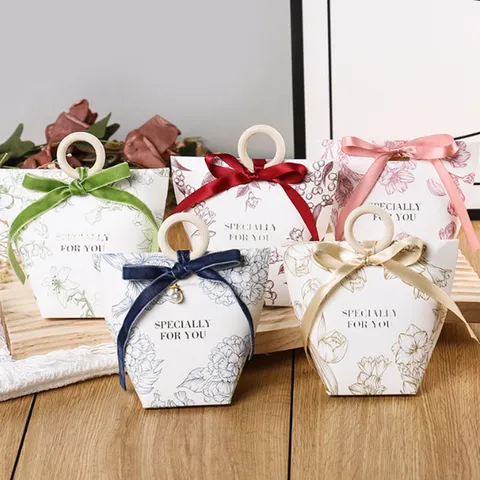 Ins Forest Style Wedding Candy Box With Wooden Ring Handle Ribbon Portable Paper Gift Bag For Wedding Party Favors Souvenir Box