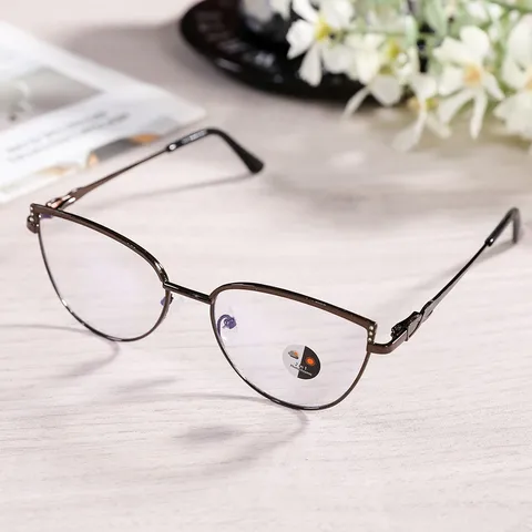 Lunettes Optiques Vintage Monture en Métal Œil de Chat Photochromiques Anti-Lumière Bleue Lunettes Miroir Plat pour Femmes Hommes