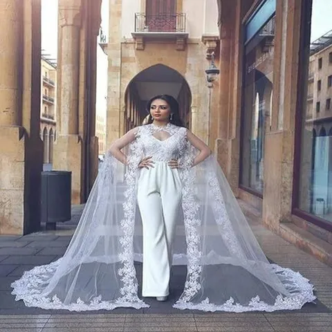 Élégant Manteau de Mariage en Maille Longueur Cathédrale Avec Bordure en Dentelle Cape de Mariée en Tulle Blanc pour Mariage