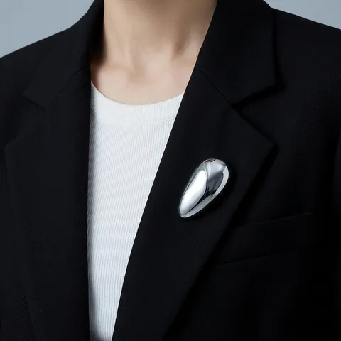 Minimalistische Legering Traan Brosche Voor Vrouwen Hoogglans Metaal Taille Gesp Pak Pin Goud Zilver Accessoires Glad Water Drop Stijl