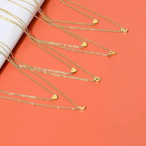 Collar para Mujer con Colgante de Corazón e Inicial Dorada Cadena de Cobre Multicapa Minimalista Lujo Vintage Joyería Regalo