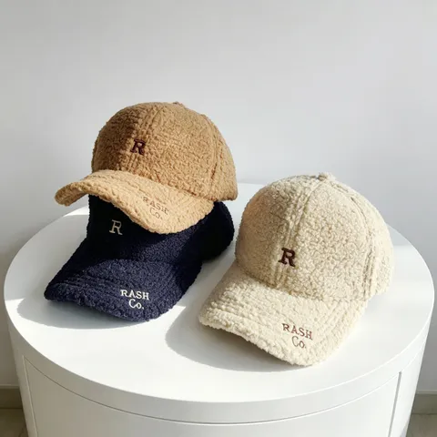 Casquette de Baseball d'Hiver Chaude en Velours d'Agneau Mode Broderie de Lettres Ajustable Pour Femmes Hommes Décontracté