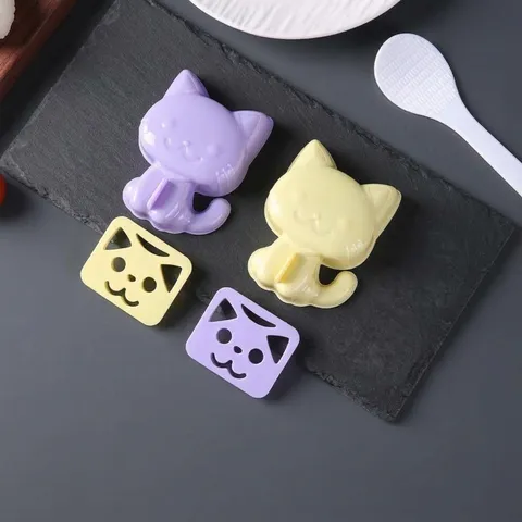 Simpatico Stampo per Polpette di Riso con Animali dei Cartoni Animati Gatto Cane Curry Strumento DIY