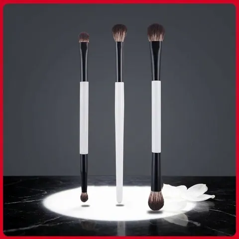 Professioneller Schwarz Weiß Doppelend Lidschatten Make-up Pinsel Synthetikfaser Holzgriff Augenverblendung Werkzeug