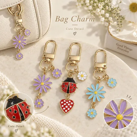 Mignon Porte-clés Marguerite Coccinelle en Émail Pour Femmes Sac à Dos Charme Anneau Métal Floral Cœur Accessoire Cadeau