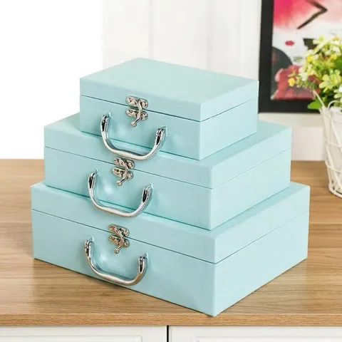 Rectangular Gift Box With Metal Handle And Lock Hardboard Storage Box For Apparel Shoes Party Wedding Packaging