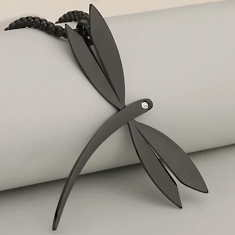 304 Stainless Steel Dragonfly Pendant Necklace Rhinestone Inlaid Elegant Insect Animal Jewelry Minimalist Women Pendant Chain