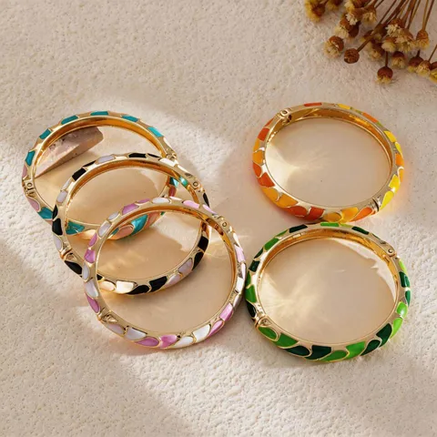 Geometric Wavy Enamel Open Bangle Bracelet For Women Alloy Minimalist Fashion Chic Jewelry Wristband Gift