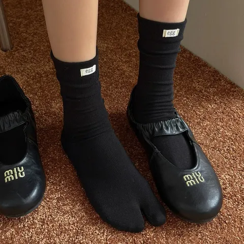 Women's Tabi Split Two-Toe Mid-Calf Socks Breathable Polyester Spandex Tabi Socks With Egg Label For Daily Wear