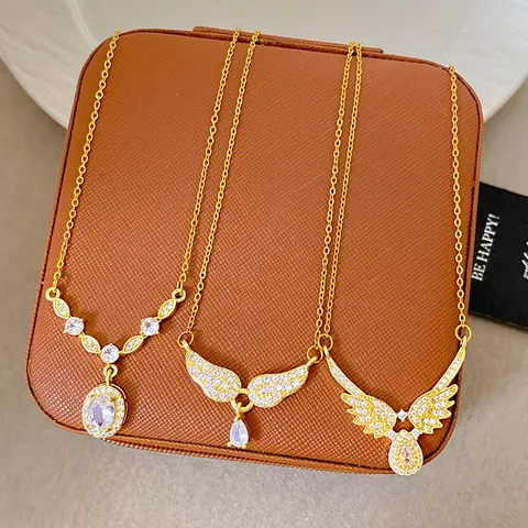 Luxury Gold Plated Copper Angel Wings Pendant Necklace For Women Micro Rhinestone Inlaid Water Drop Temperament Fashion Jewelry Necklace Gift