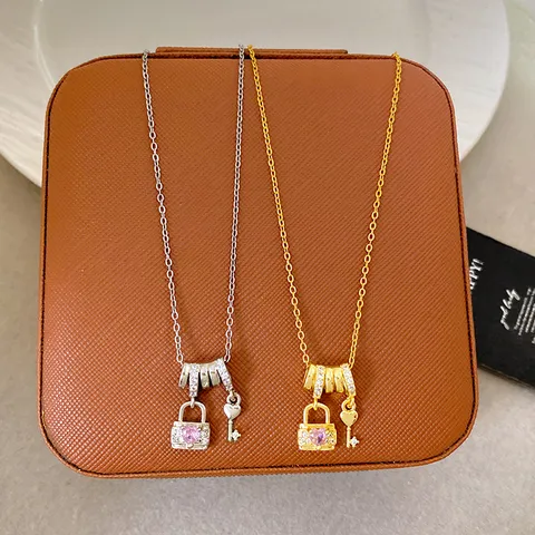 Elegant Copper Gold Plated Heart Lock And Key Pendant Necklace With Rhinestone For Women Sweet Romantic Fine Jewelry Gift