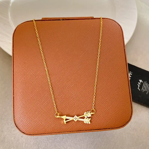 Fashion Copper Cupid's Arrow Pendant Necklace Micro Pave Rhinestone Gold Silver Plated Cross Arrow Choker Jewelry For Women Daily Light Luxury Gift