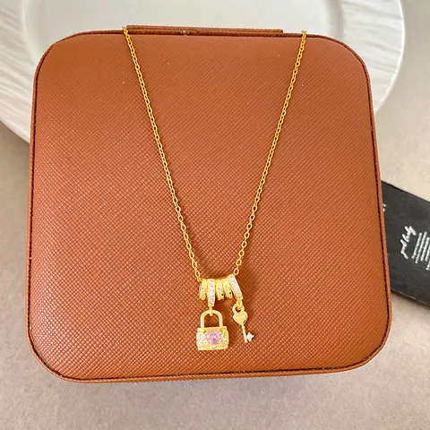 Elegant Copper Gold Plated Heart Lock And Key Pendant Necklace With Rhinestone For Women Sweet Romantic Fine Jewelry Gift