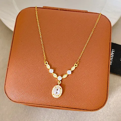 Luxury Gold Plated Copper Angel Wings Pendant Necklace For Women Micro Rhinestone Inlaid Water Drop Temperament Fashion Jewelry Necklace Gift