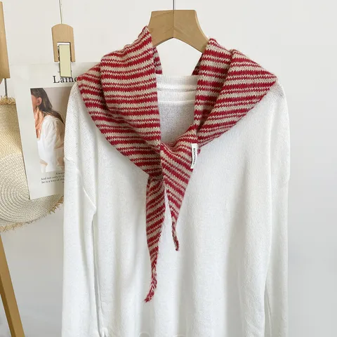 Dames Vintage Fijn Gestreepte Gebreide Wollen Driehoekige Sjaal Winter Warm Jacquard Wrap Nek Bandana Voor Herfst Buiten Dagelijks Decoratief Accessoire