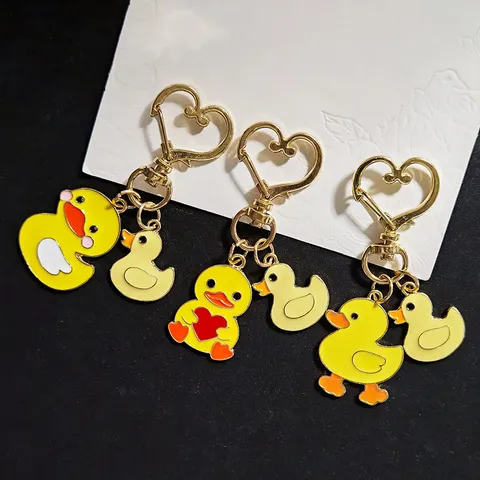 Cute Cartoon Duck Keychain Alloy Love Heart Pendant Key Chain Bag Hanging Ornament