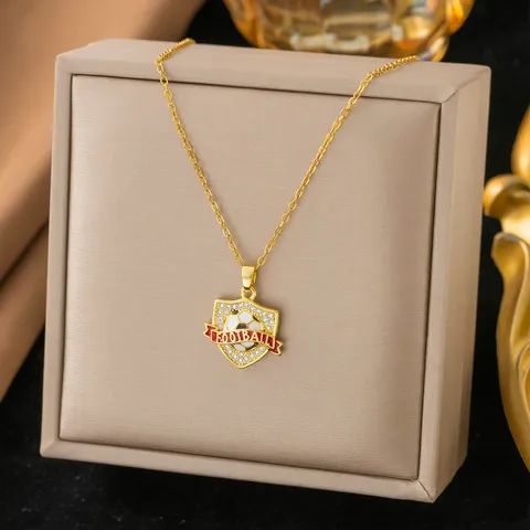 Collana Con Pendente a Scudo di Calcio Alla Moda per Donna Micro-Intarsiato Strass Catena in Rame Placcato Oro Gioielli Sportivi
