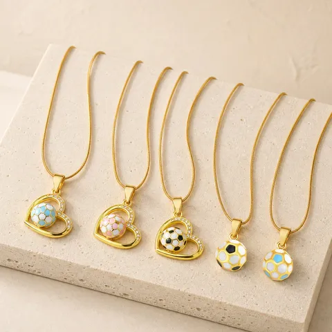 Collana con Ciondolo a Cuore Calcio Coppa del Mondo Rame Placcato Oro Smalto Strass Catena Serpente Gioielli Sportivi per Uomo Donna