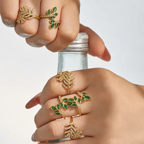 Stainless Steel 18K Gold Plated Leaf Zirconia Ring For Women Minimalist Light Luxury Niche Botanical Design Finger Jewelry