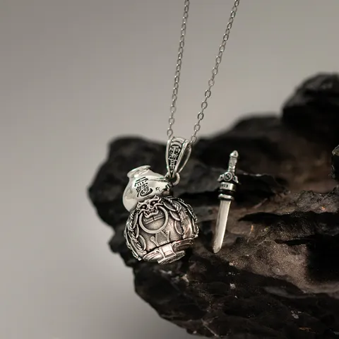 925 Sterling Zilveren Retro Kalebas Hanger Met Klein Zwaard Chinese Stijl Thai Zilver Geoxideerd Sieraden Voor Heren Dames