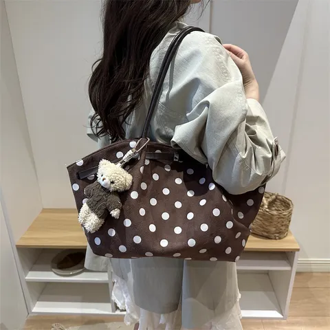Borsa Tote da Donna Minimalista a Pois Grande Capacità Leggera Borsa a Tracolla alla Moda Ciondolo Orsetto Tessuto Stampato Quotidiana