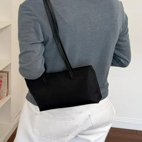 Borsa Tote da Donna in Tessuto Semplice Retro Versatile Leggera Borsa a Tracolla Pendolare Con Ciondolo a Cuore Portachiavi Tinta Unita per Studenti